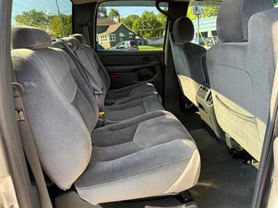 2006 GMC Sierra 2500HD Work Truck   - Photo 16 - Grand Rapids, MI 49504