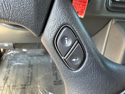 2006 GMC Sierra 2500HD Work Truck   - Photo 32 - Grand Rapids, MI 49504