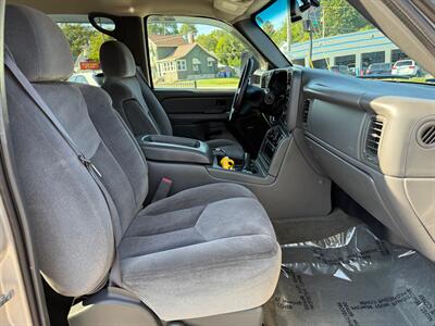 2006 GMC Sierra 2500HD Work Truck   - Photo 13 - Grand Rapids, MI 49504