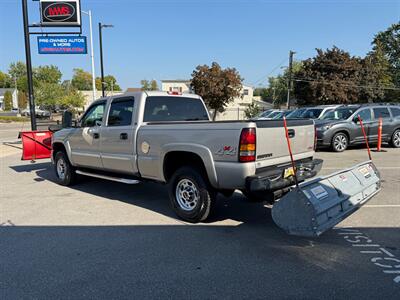 2006 GMC Sierra 2500HD Work Truck   - Photo 6 - Grand Rapids, MI 49504