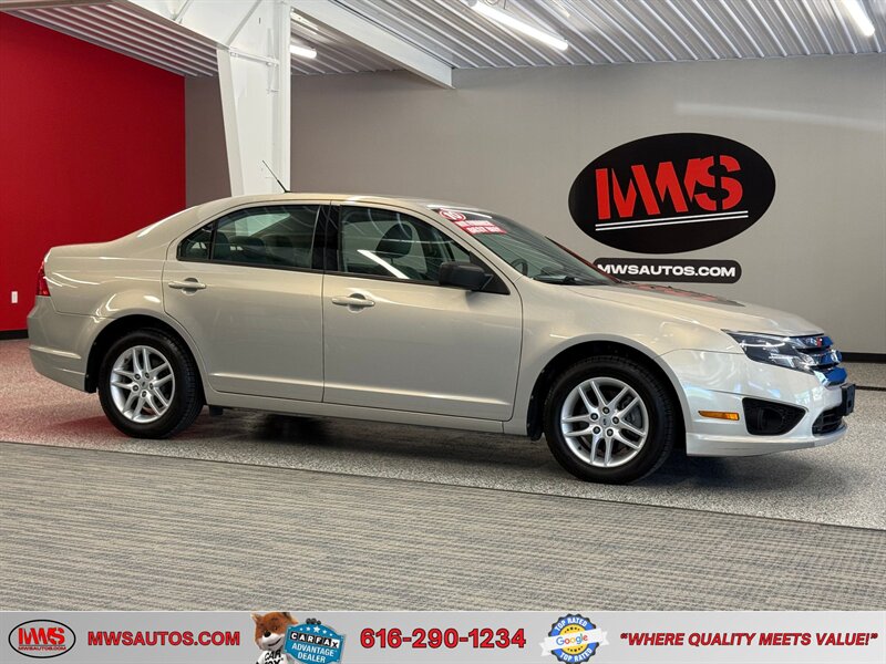 2010 Ford Fusion S   - Photo 1 - Grand Rapids, MI 49504