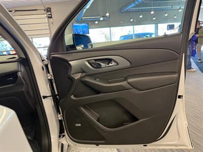 2018 Chevrolet Traverse Premier   - Photo 14 - Grand Rapids, MI 49504