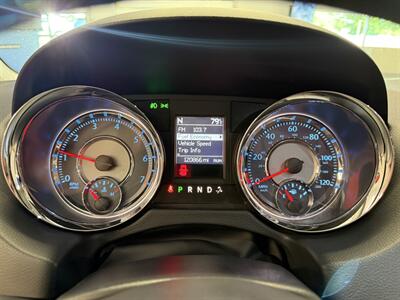2015 Chrysler Town and Country Touring-L   - Photo 21 - Grand Rapids, MI 49504