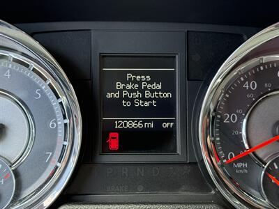 2015 Chrysler Town and Country Touring-L   - Photo 33 - Grand Rapids, MI 49504