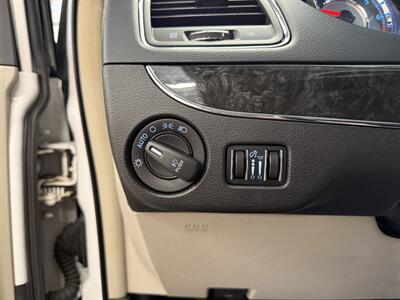 2015 Chrysler Town and Country Touring-L   - Photo 22 - Grand Rapids, MI 49504