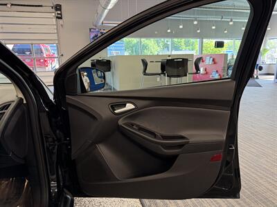 2014 Ford Focus SE   - Photo 12 - Grand Rapids, MI 49504