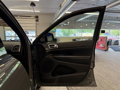 2020 Jeep Grand Cherokee Altitude   - Photo 38 - Grand Rapids, MI 49504