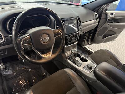 2020 Jeep Grand Cherokee Altitude   - Photo 14 - Grand Rapids, MI 49504