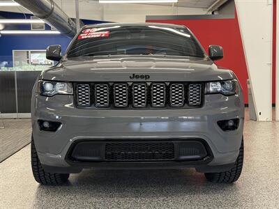 2020 Jeep Grand Cherokee Altitude   - Photo 2 - Grand Rapids, MI 49504