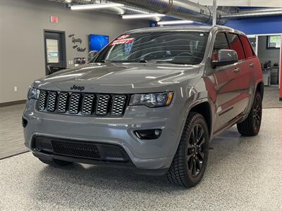 2020 Jeep Grand Cherokee Altitude   - Photo 4 - Grand Rapids, MI 49504