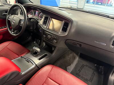 2014 Dodge Charger SXT   - Photo 11 - Grand Rapids, MI 49504