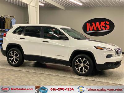 2014 Jeep Cherokee Sport   - Photo 1 - Grand Rapids, MI 49504