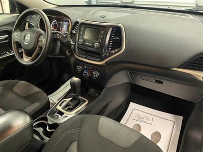 2014 Jeep Cherokee Sport   - Photo 11 - Grand Rapids, MI 49504