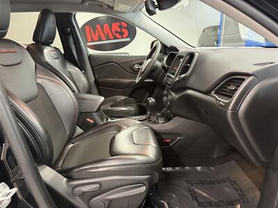 2022 Jeep Cherokee Trailhawk - Photo 8 - Grand Rapids, MI 49504