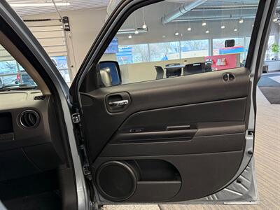 2013 Jeep Patriot Latitude   - Photo 14 - Grand Rapids, MI 49504