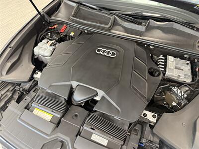 2021 Audi Q8 quattro Prestige 55 TFSI   - Photo 40 - Grand Rapids, MI 49504