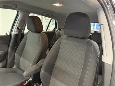 2018 Chevrolet Trax LS   - Photo 12 - Grand Rapids, MI 49504