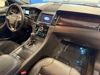 2018 Ford Taurus Limited   - Photo 10 - Grand Rapids, MI 49504