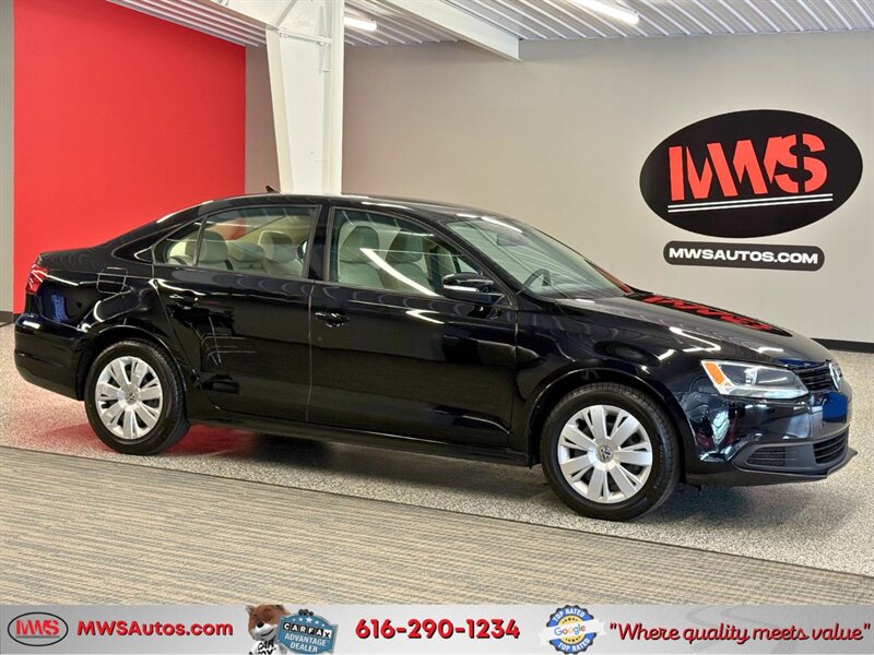 2014 Volkswagen Jetta SE - Photo 1 - Grand Rapids, MI 49504