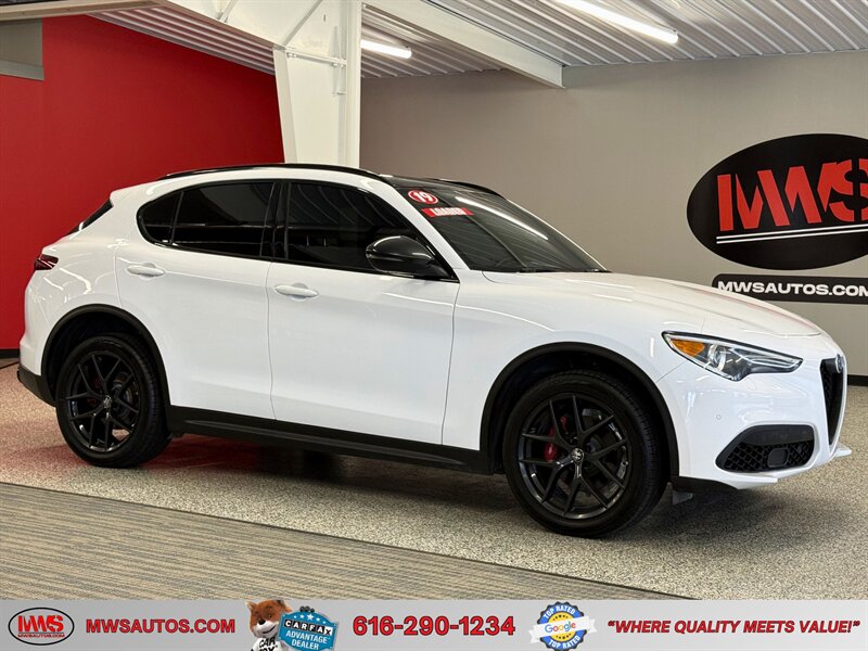 Alfa White 2019 Alfa Romeo Stelvio Ti Sport AWD SUV / Crossover All-Wheel Drive Automatic