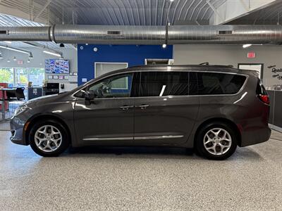 2017 Chrysler Pacifica Touring-L - Photo 5 - Grand Rapids, MI 49504