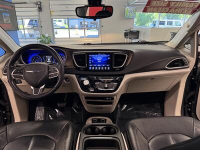 2017 Chrysler Pacifica Touring-L - Photo 32 - Grand Rapids, MI 49504