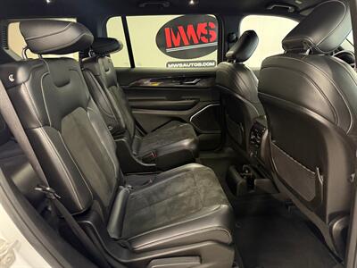2022 Jeep Grand Cherokee L Laredo   - Photo 14 - Grand Rapids, MI 49504