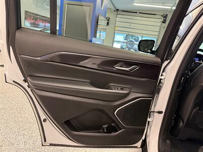 2022 Jeep Grand Cherokee L Laredo   - Photo 22 - Grand Rapids, MI 49504