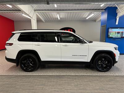 2022 Jeep Grand Cherokee L Laredo   - Photo 8 - Grand Rapids, MI 49504