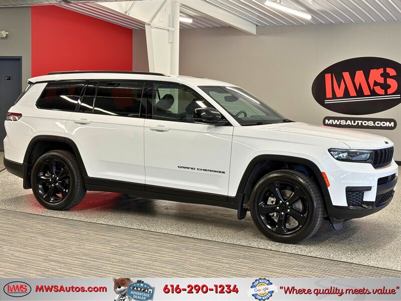 2022 Jeep Grand Cherokee L Laredo - Photo 1 - Grand Rapids, MI 49504