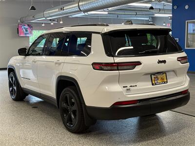 2022 Jeep Grand Cherokee L Laredo   - Photo 5 - Grand Rapids, MI 49504