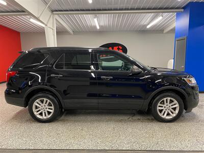 2016 Ford Explorer   - Photo 9 - Grand Rapids, MI 49504