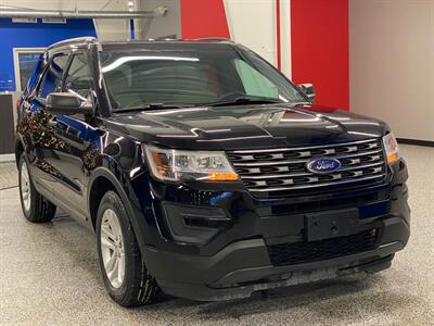 2016 Ford Explorer   - Photo 2 - Grand Rapids, MI 49504