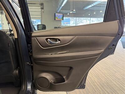 2016 Nissan Rogue SV - Photo 15 - Grand Rapids, MI 49504