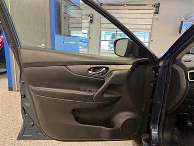 2016 Nissan Rogue SV - Photo 22 - Grand Rapids, MI 49504