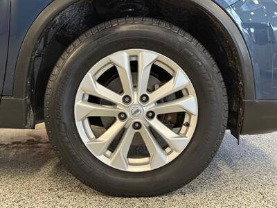 2016 Nissan Rogue SV - Photo 9 - Grand Rapids, MI 49504