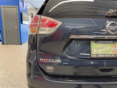 2016 Nissan Rogue SV - Photo 17 - Grand Rapids, MI 49504