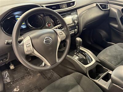 2016 Nissan Rogue SV - Photo 32 - Grand Rapids, MI 49504