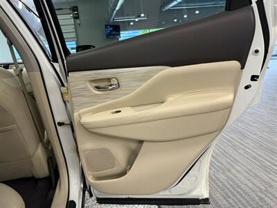 2018 Nissan Murano Platinum   - Photo 15 - Grand Rapids, MI 49504