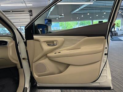 2018 Nissan Murano Platinum   - Photo 11 - Grand Rapids, MI 49504
