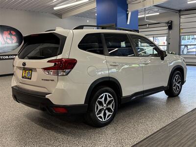 2021 Subaru Forester Premium - Photo 7 - Grand Rapids, MI 49504