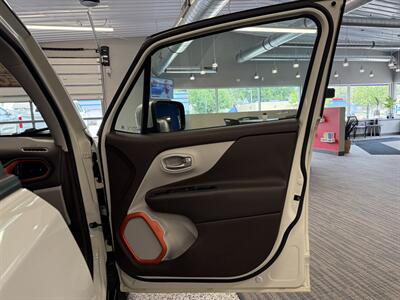 2015 Jeep Renegade Limited - Photo 39 - Grand Rapids, MI 49504