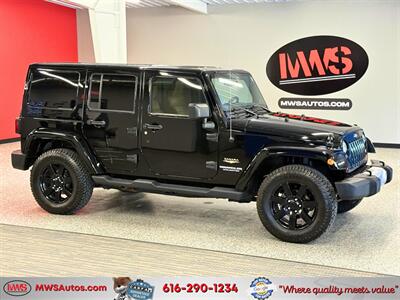 2012 Jeep Wrangler Unlimited Sahara   - Photo 1 - Grand Rapids, MI 49504