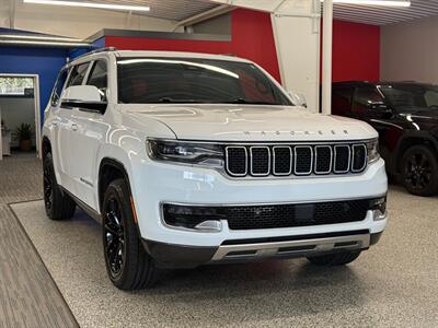 2022 Jeep Wagoneer Series III   - Photo 2 - Grand Rapids, MI 49504