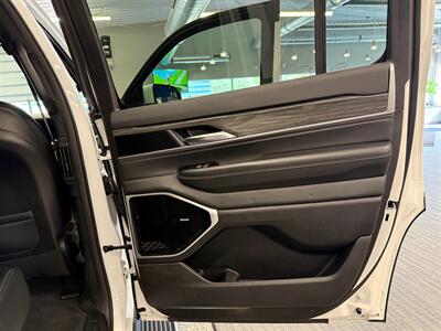 2022 Jeep Wagoneer Series III   - Photo 21 - Grand Rapids, MI 49504
