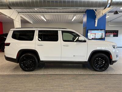 2022 Jeep Wagoneer Series III   - Photo 11 - Grand Rapids, MI 49504