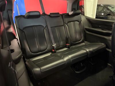 2022 Jeep Wagoneer Series III   - Photo 18 - Grand Rapids, MI 49504