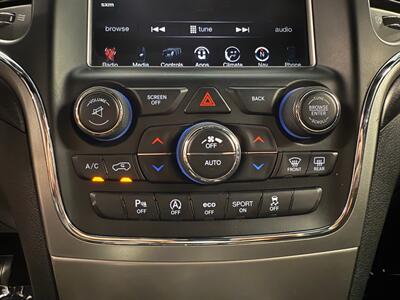 2017 Jeep Grand Cherokee Laredo   - Photo 20 - Grand Rapids, MI 49504
