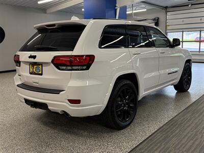 2020 Jeep Grand Cherokee Altitude - Photo 5 - Grand Rapids, MI 49504