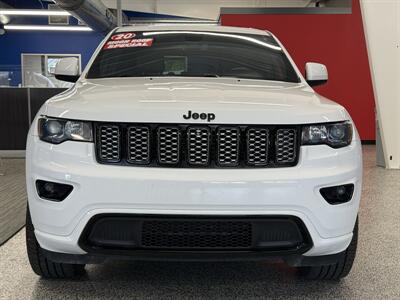 2020 Jeep Grand Cherokee Altitude - Photo 2 - Grand Rapids, MI 49504